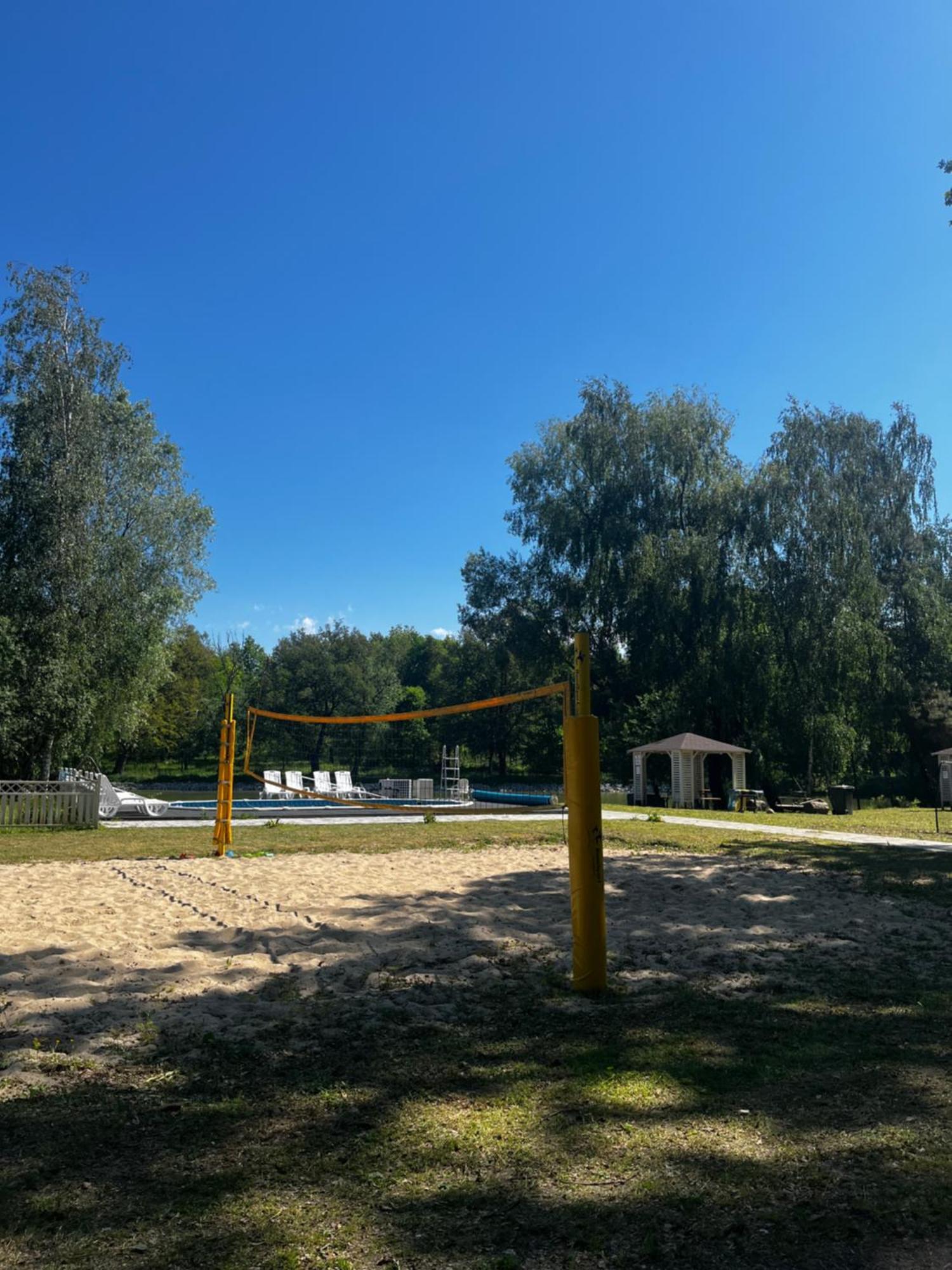 Domki Pod Debami Mojecice Eksteriør billede